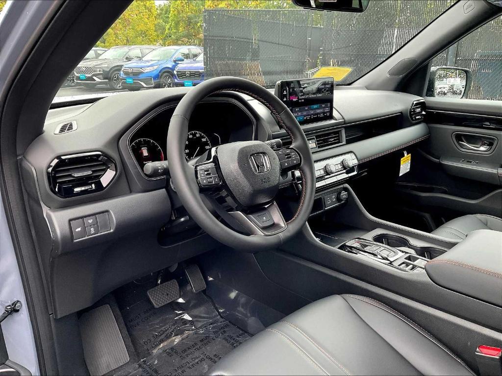 new 2025 Honda Pilot car, priced at $49,009