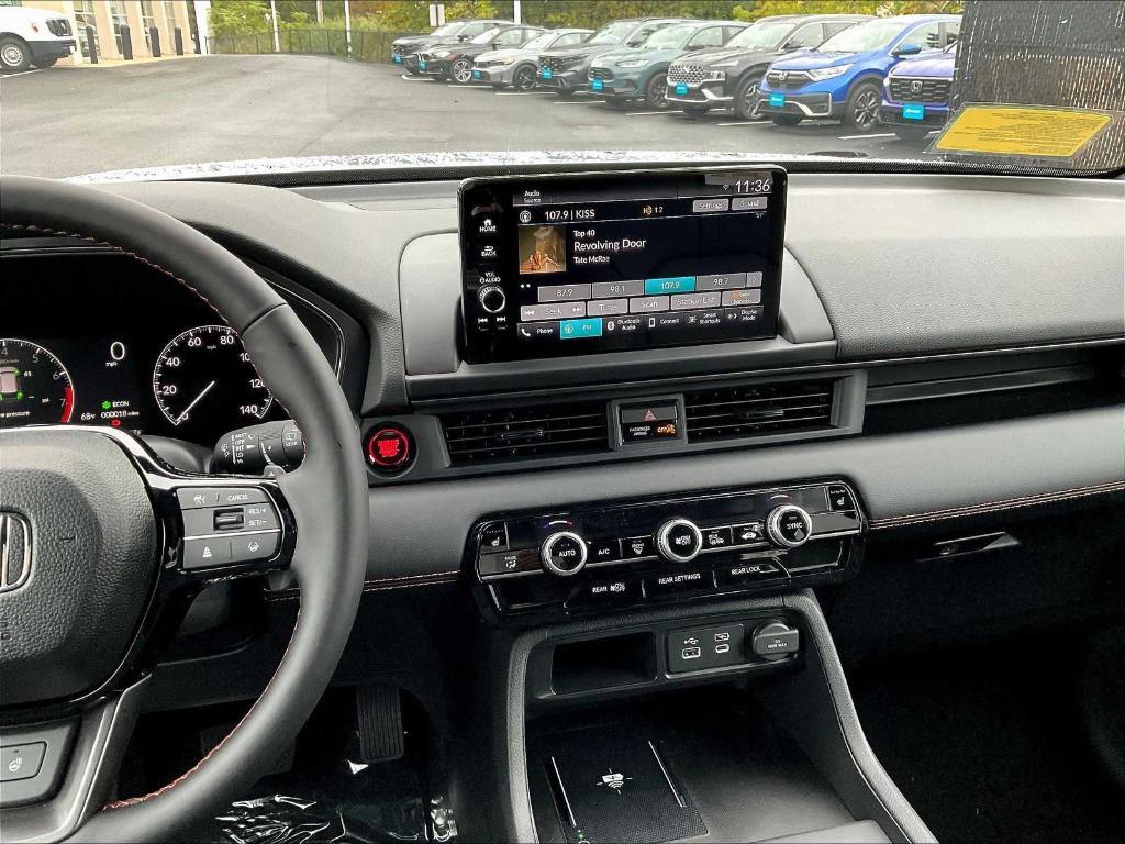new 2025 Honda Pilot car, priced at $49,009
