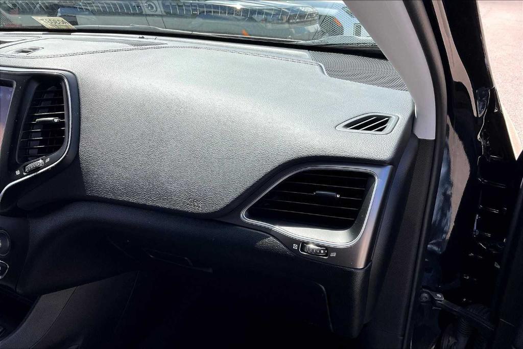 used 2021 Jeep Cherokee car, priced at $23,700