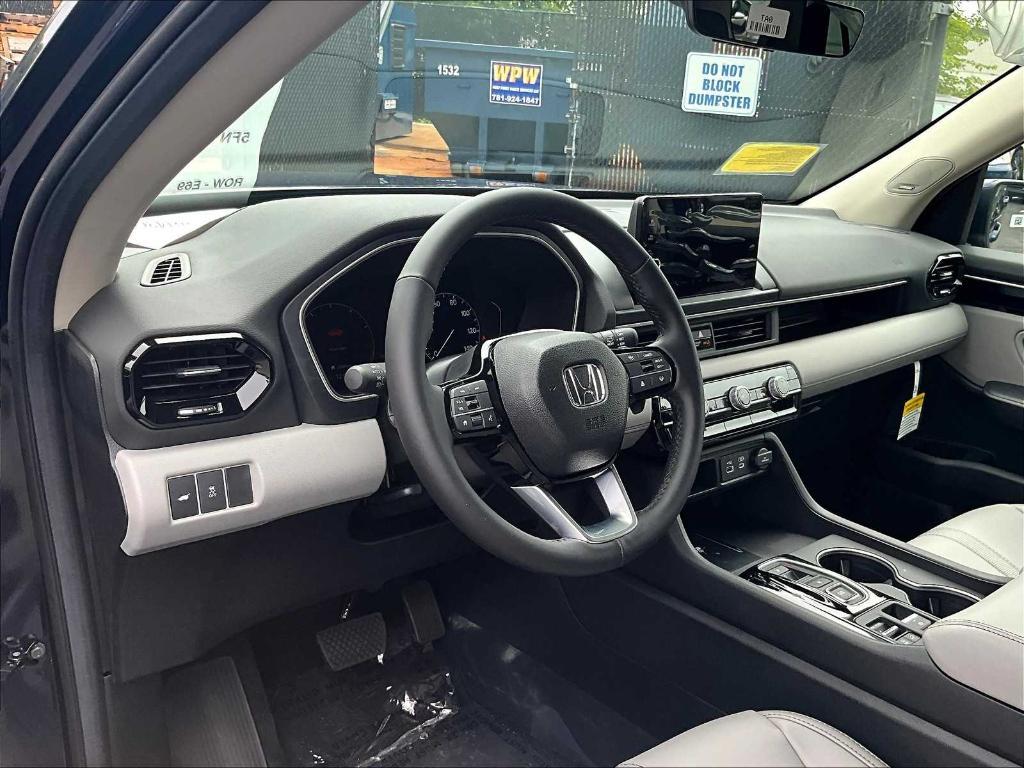 new 2025 Honda Pilot car, priced at $51,105