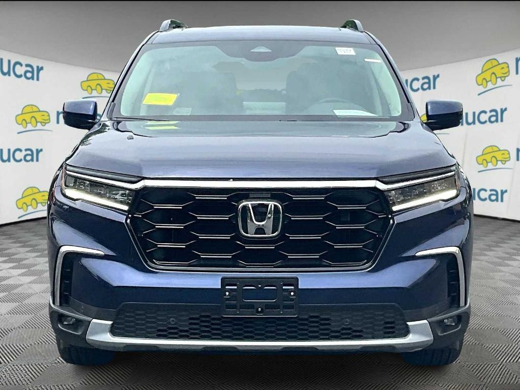 new 2025 Honda Pilot car, priced at $51,105