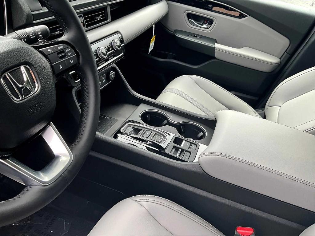 new 2025 Honda Pilot car, priced at $51,105