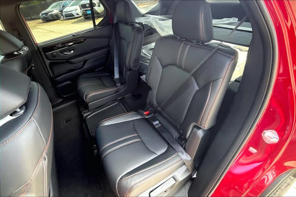 new 2025 Honda Pilot car, priced at $51,305
