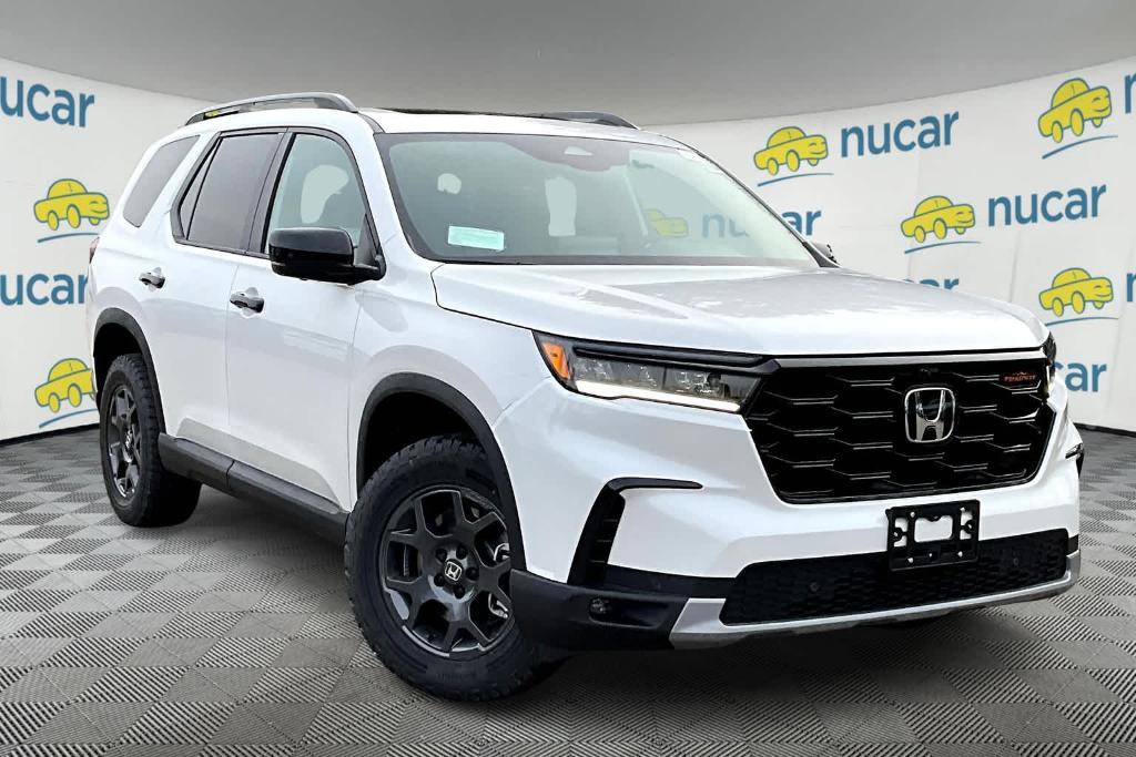 new 2025 Honda Pilot car, priced at $51,305