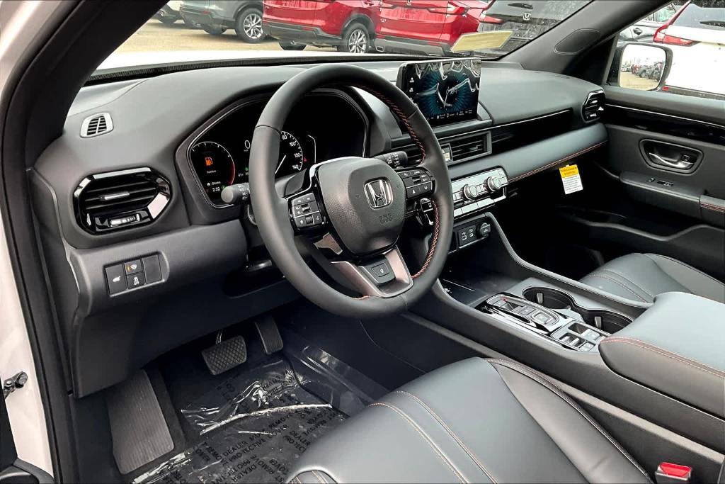 new 2025 Honda Pilot car, priced at $51,305