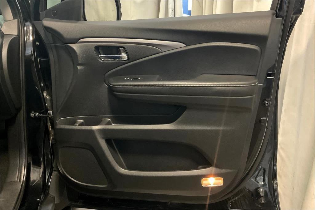 used 2022 Honda Ridgeline car, priced at $34,300
