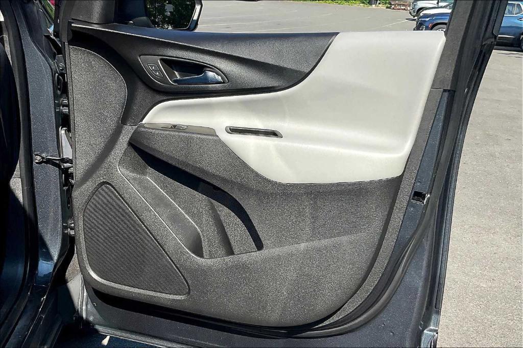 used 2023 Chevrolet Equinox car, priced at $21,950