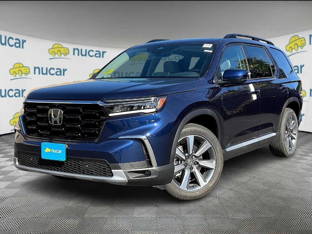 new 2025 Honda Pilot car, priced at $54,575