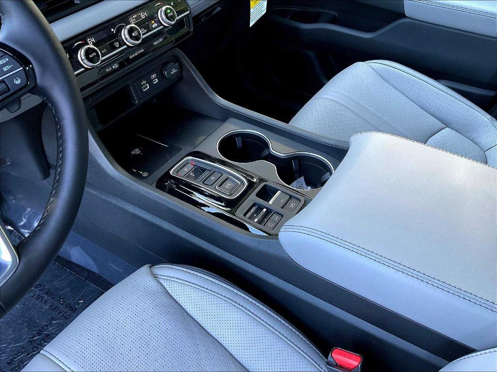 new 2025 Honda Pilot car, priced at $54,575