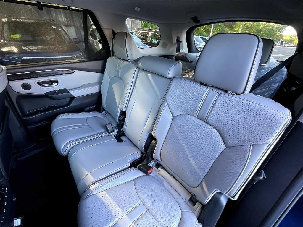 new 2025 Honda Pilot car, priced at $54,575