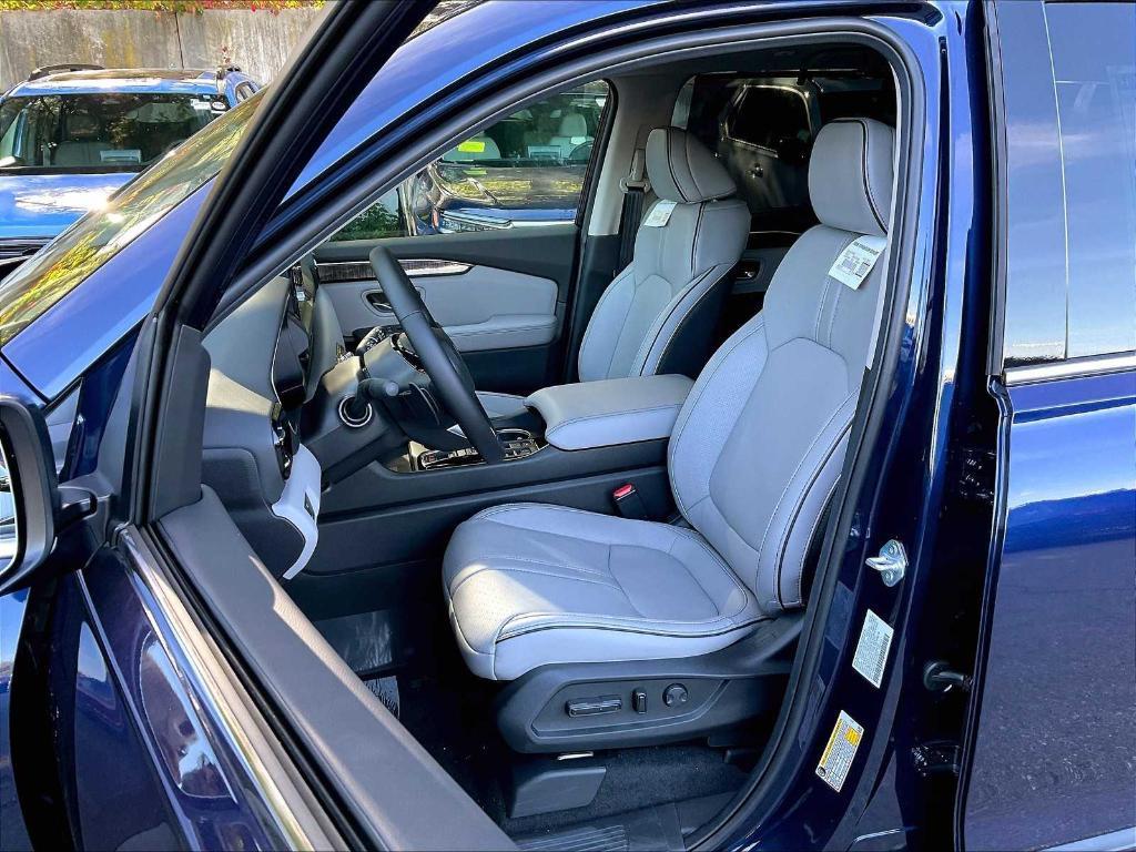 new 2025 Honda Pilot car, priced at $54,575