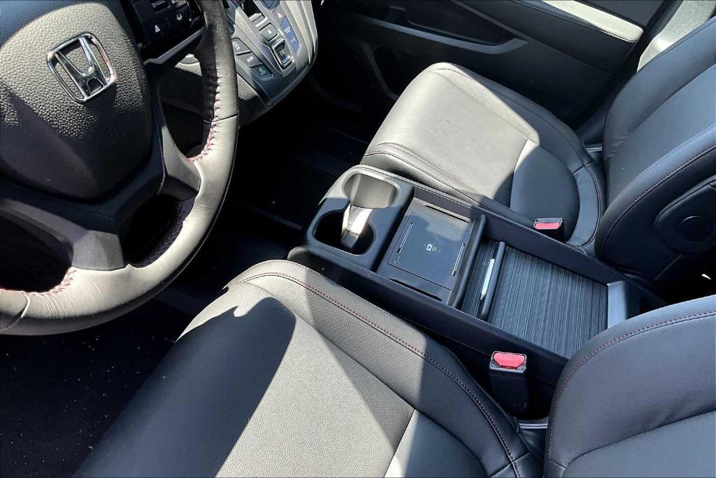 new 2025 Honda Odyssey car, priced at $45,275