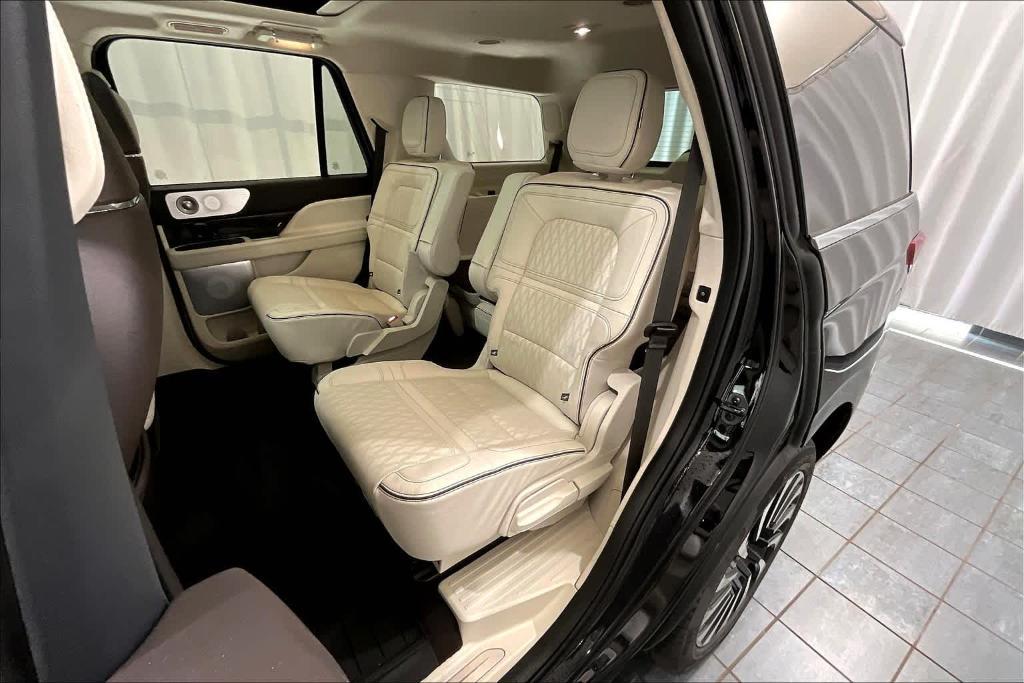 used 2024 Lincoln Navigator car, priced at $88,900