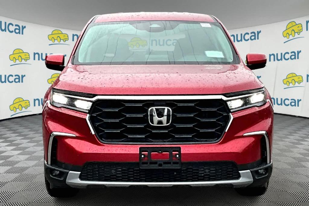 new 2025 Honda Pilot car, priced at $45,841