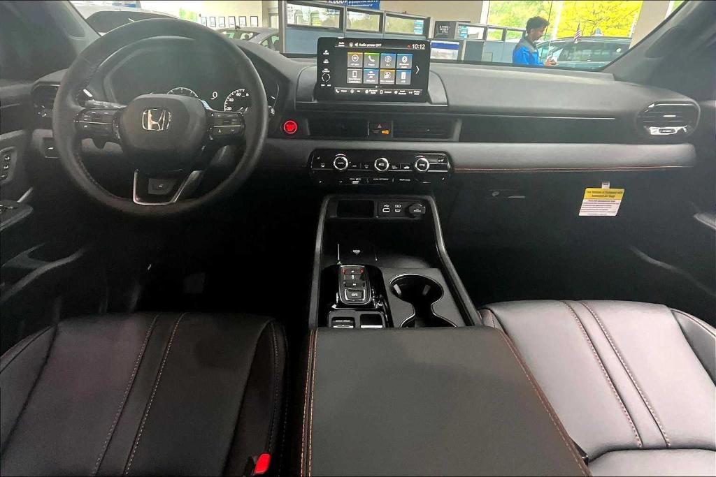 new 2025 Honda Pilot car, priced at $51,305