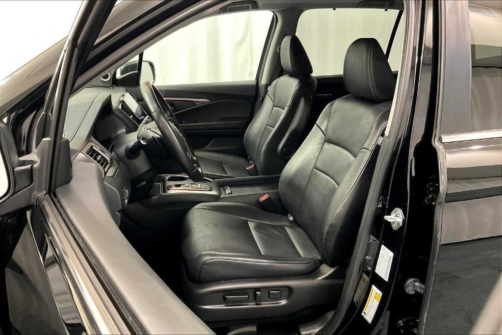 used 2022 Honda Pilot car, priced at $32,550