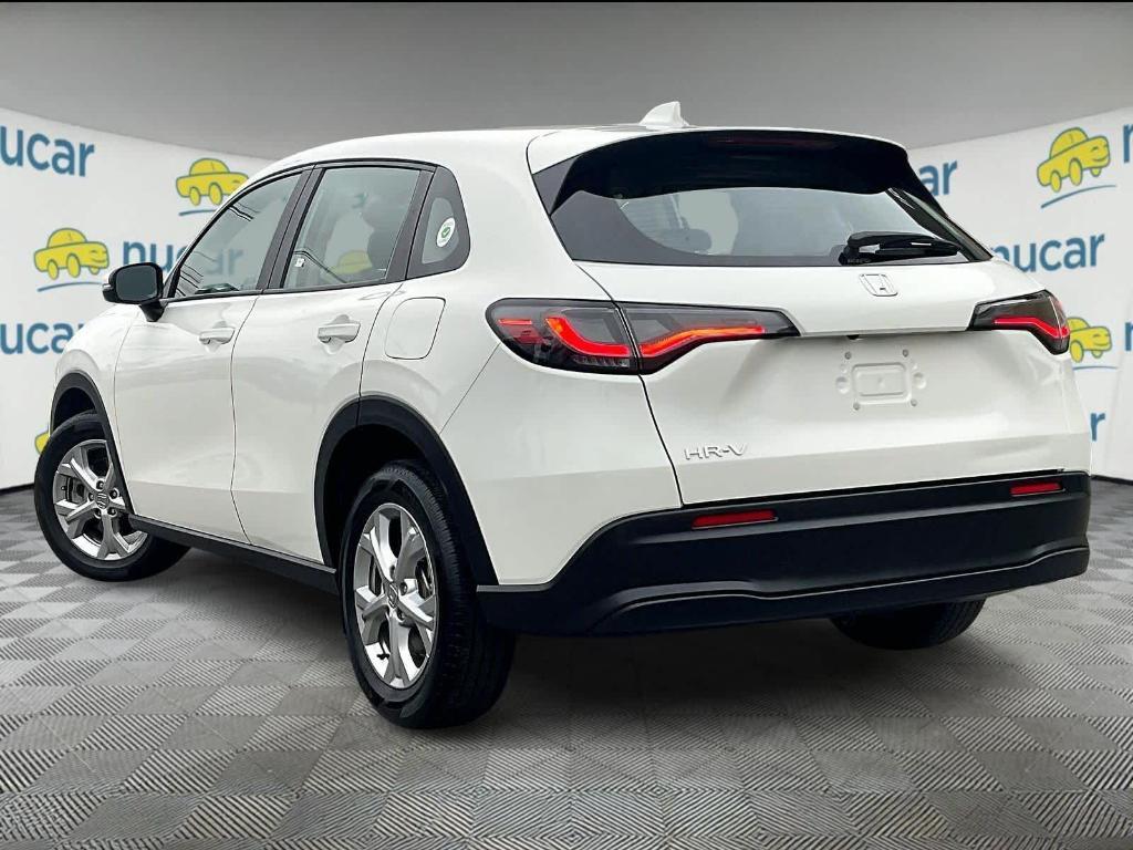 used 2025 Honda HR-V car, priced at $27,500