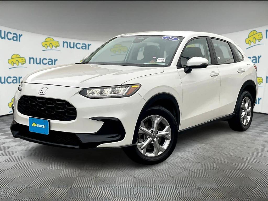 used 2025 Honda HR-V car, priced at $27,500