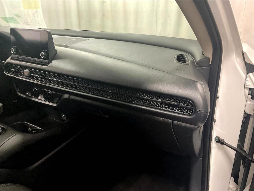 used 2025 Honda HR-V car, priced at $27,500