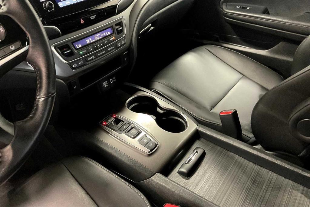 used 2022 Honda Pilot car, priced at $32,977