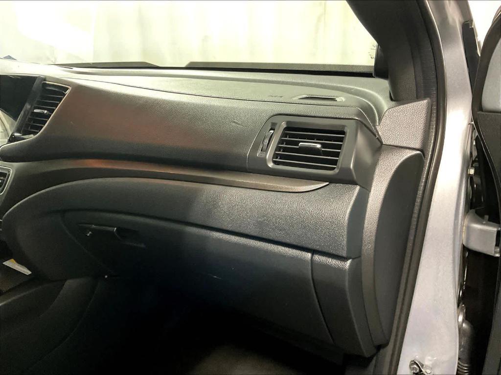 used 2022 Honda Passport car, priced at $33,450