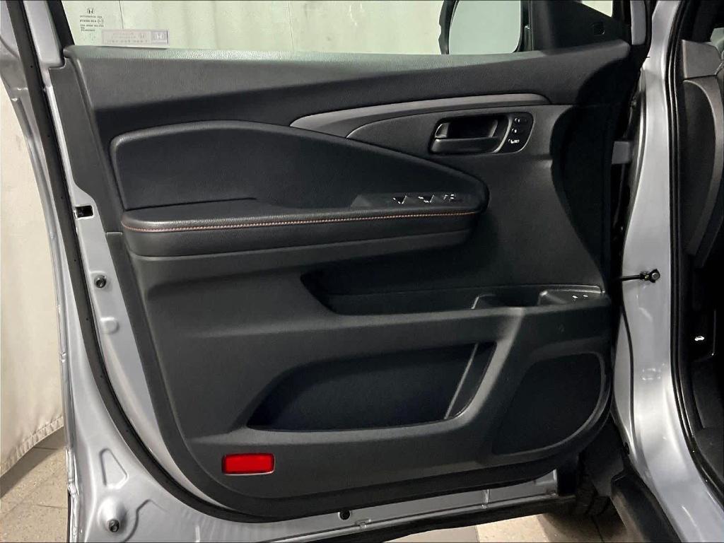 used 2022 Honda Passport car, priced at $33,450