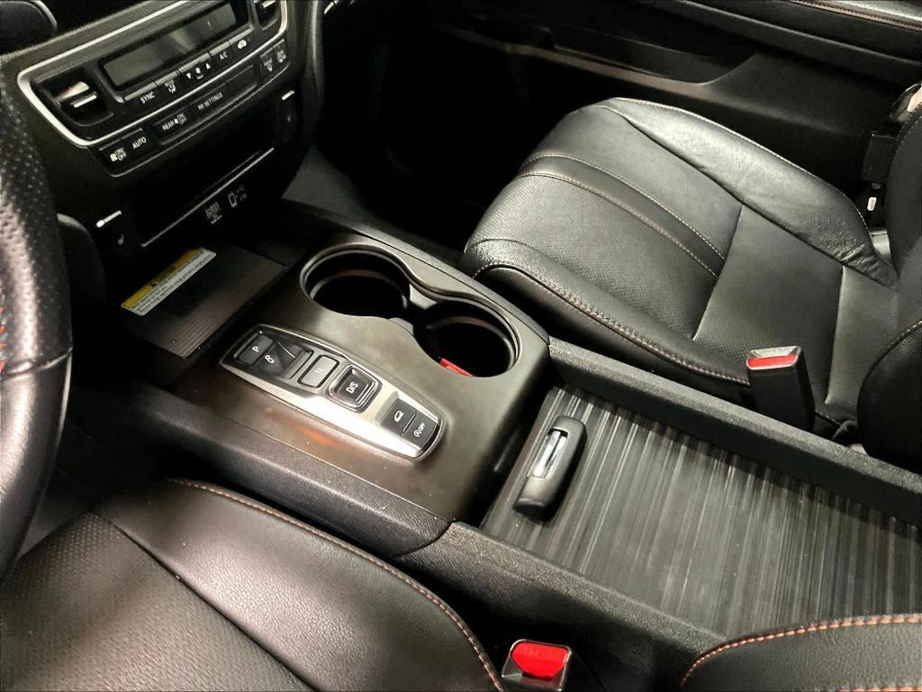 used 2022 Honda Passport car, priced at $33,450