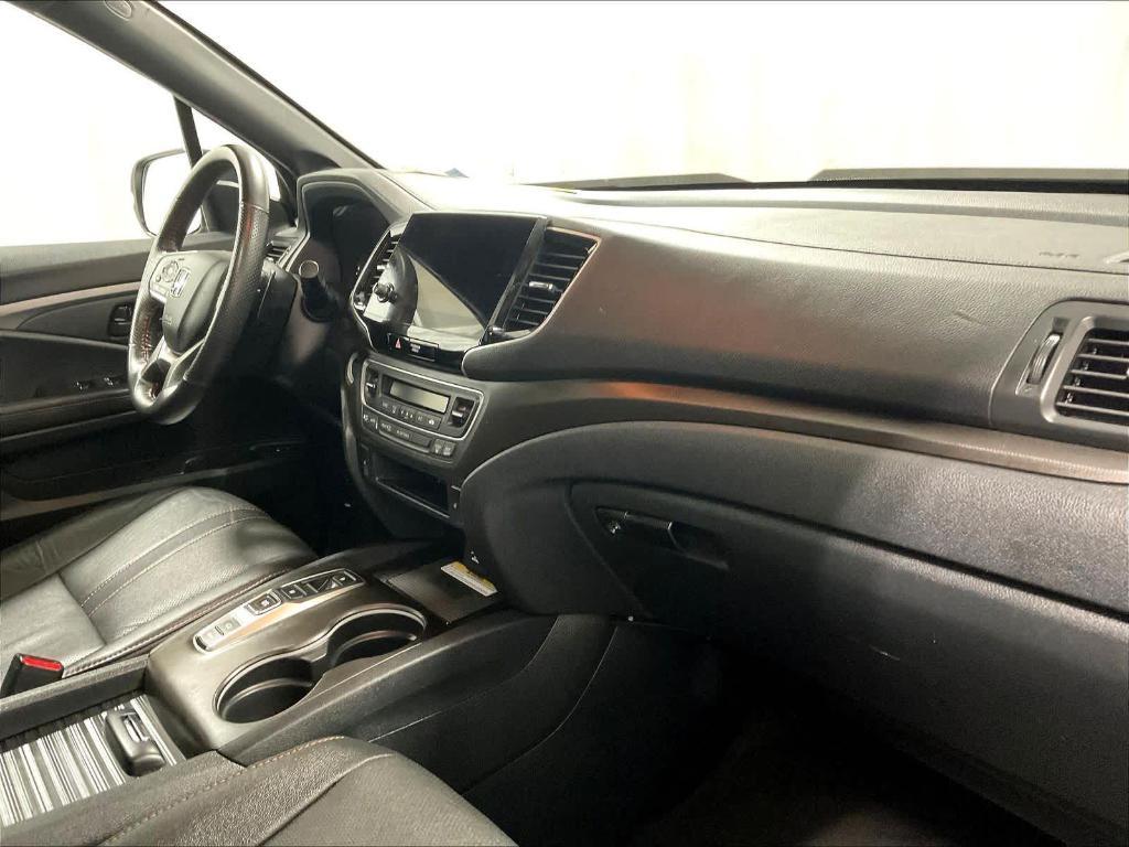 used 2022 Honda Passport car, priced at $33,450