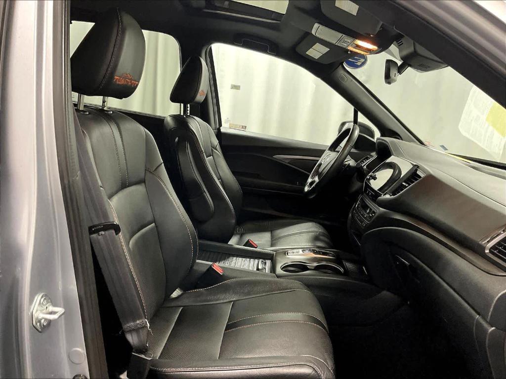 used 2022 Honda Passport car, priced at $33,450