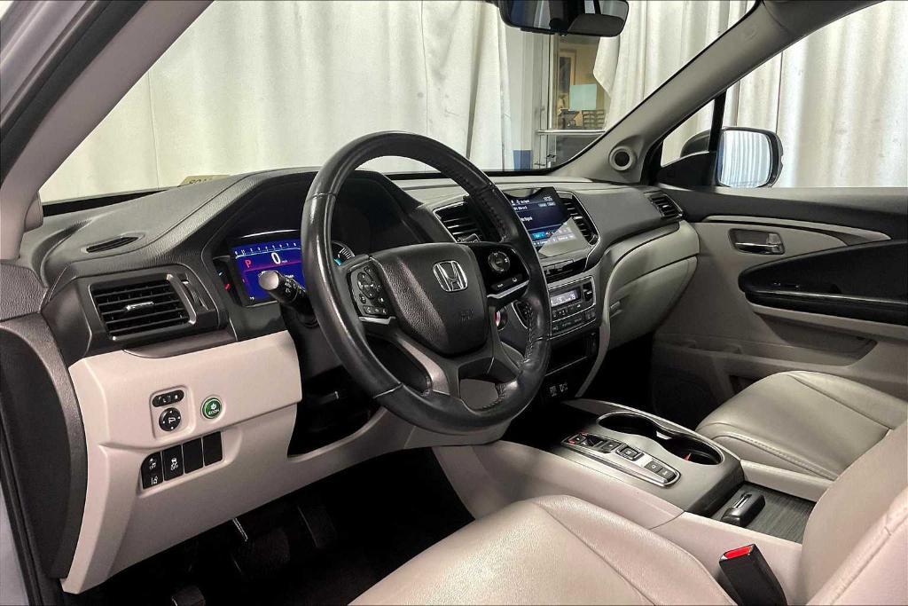 used 2022 Honda Pilot car, priced at $31,900