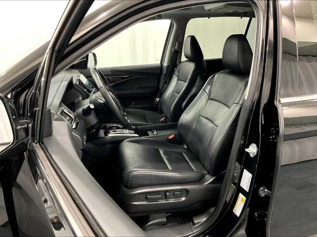 used 2022 Honda Pilot car, priced at $34,950
