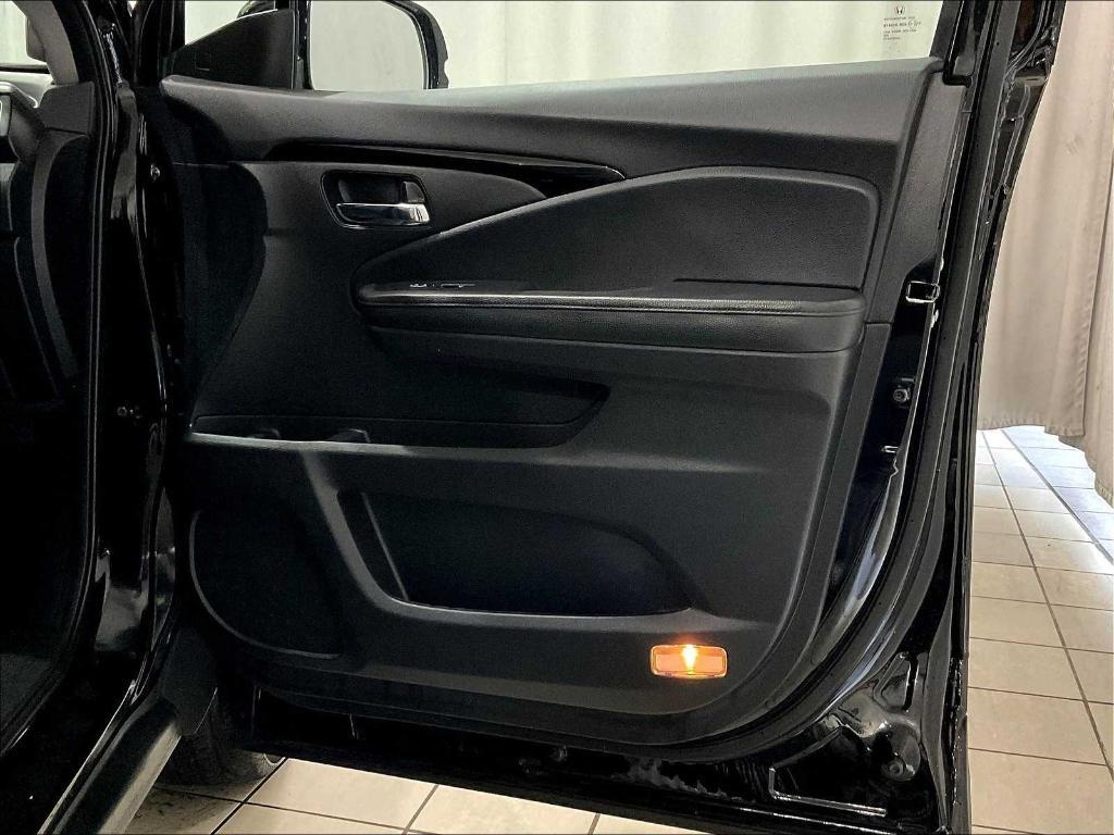 used 2022 Honda Pilot car, priced at $34,950