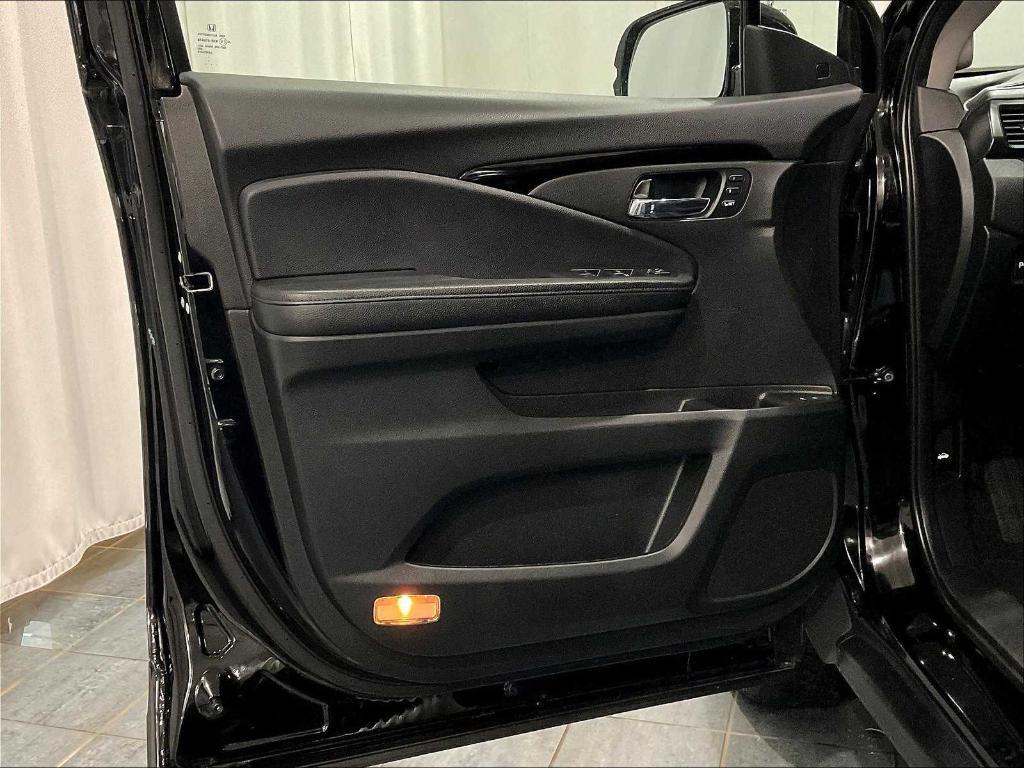 used 2022 Honda Pilot car, priced at $34,950