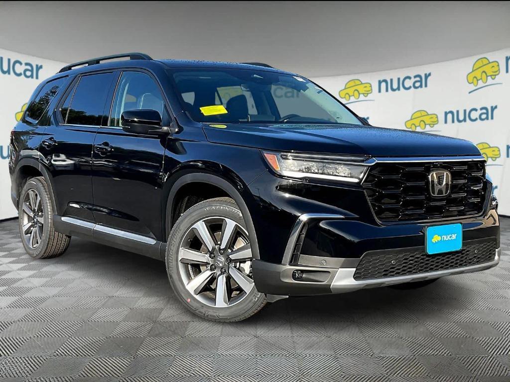 new 2025 Honda Pilot car, priced at $50,623
