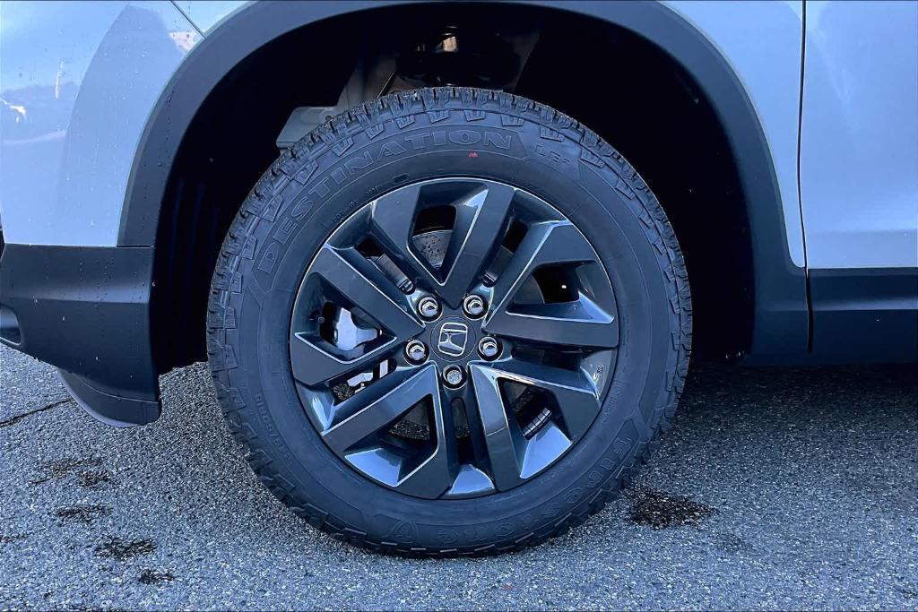 new 2025 Honda Ridgeline car, priced at $40,585