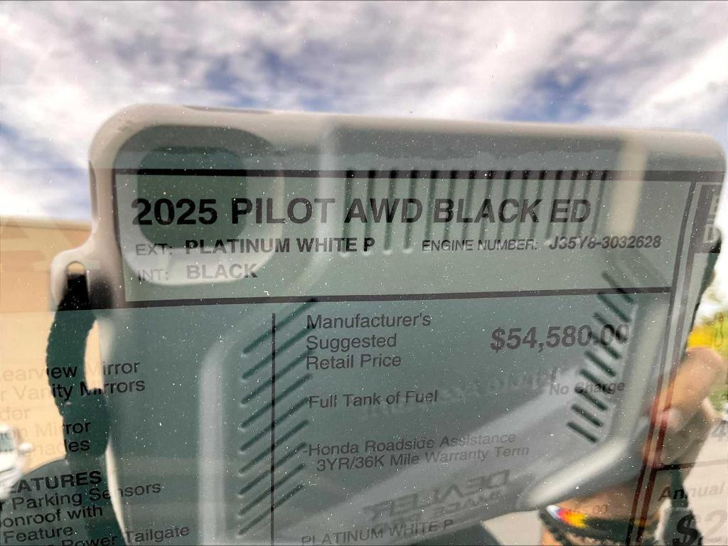 new 2025 Honda Pilot car, priced at $56,530