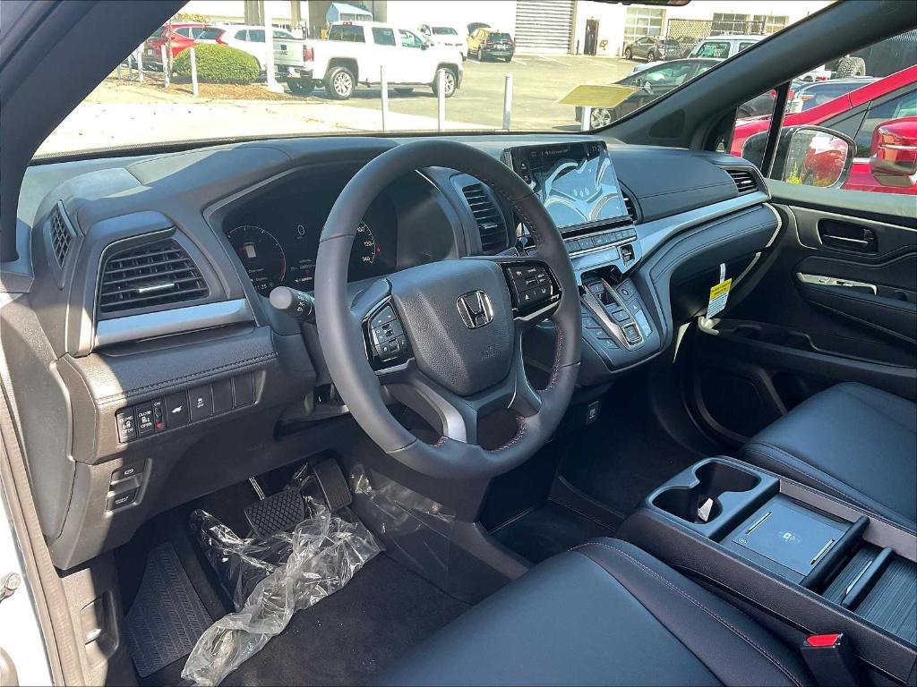 new 2026 Honda Odyssey car, priced at $46,210