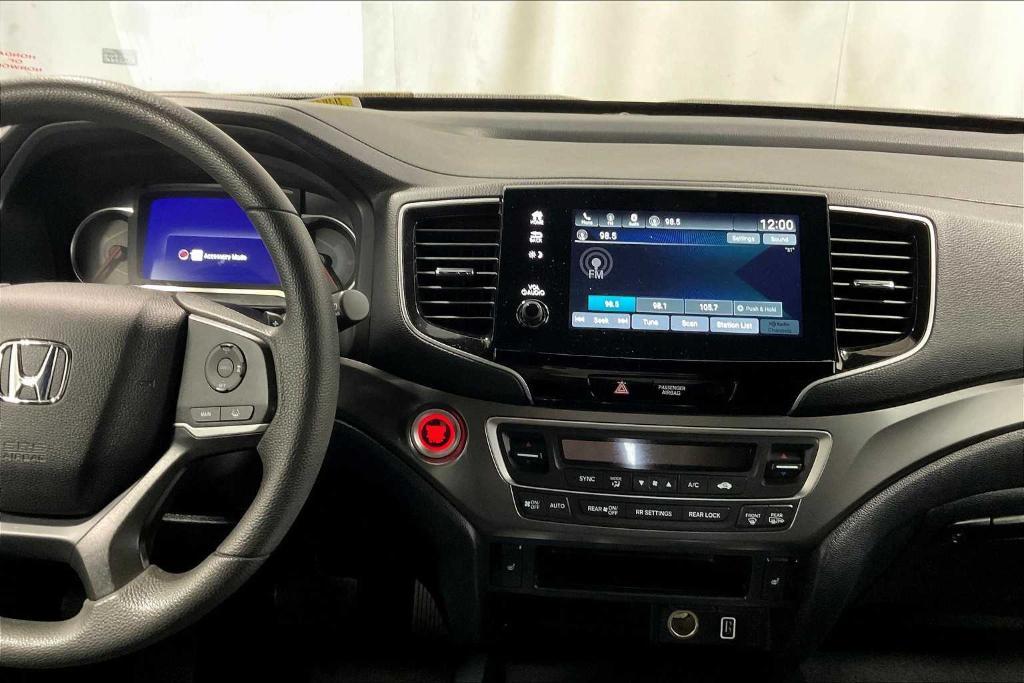 used 2022 Honda Pilot car, priced at $31,800