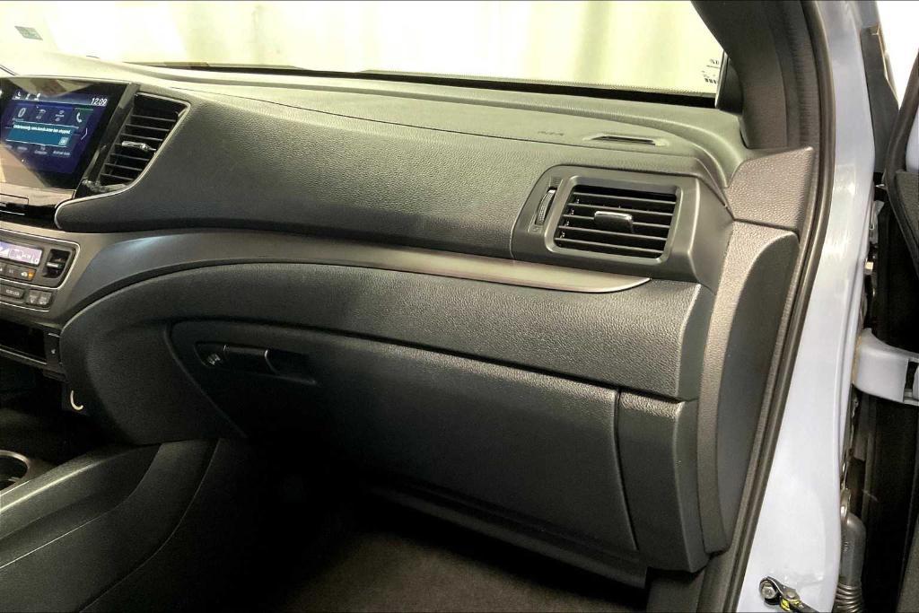 used 2022 Honda Pilot car, priced at $31,800