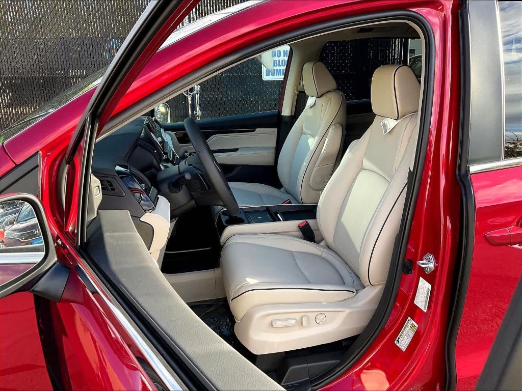 new 2026 Honda Odyssey car, priced at $47,945