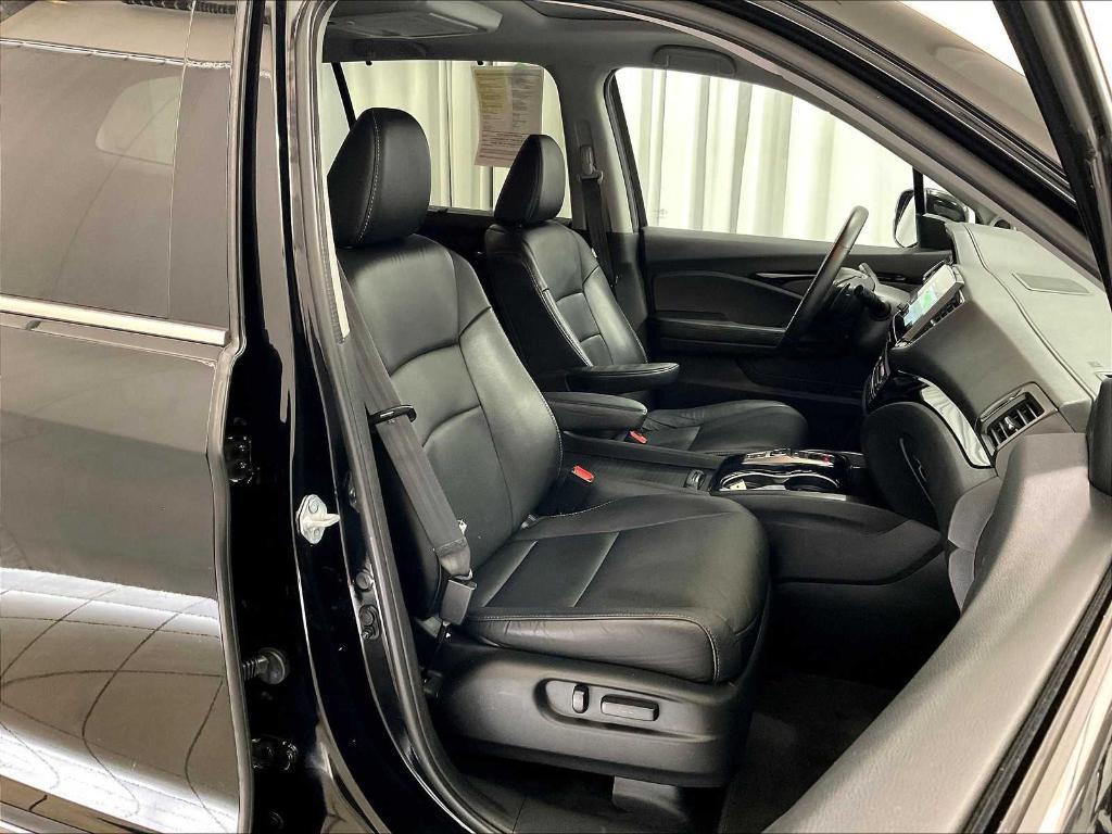 used 2022 Honda Pilot car, priced at $33,500