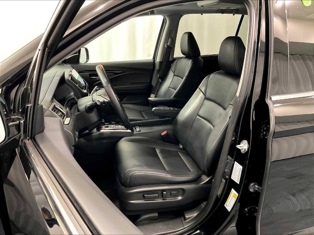 used 2022 Honda Pilot car, priced at $33,500