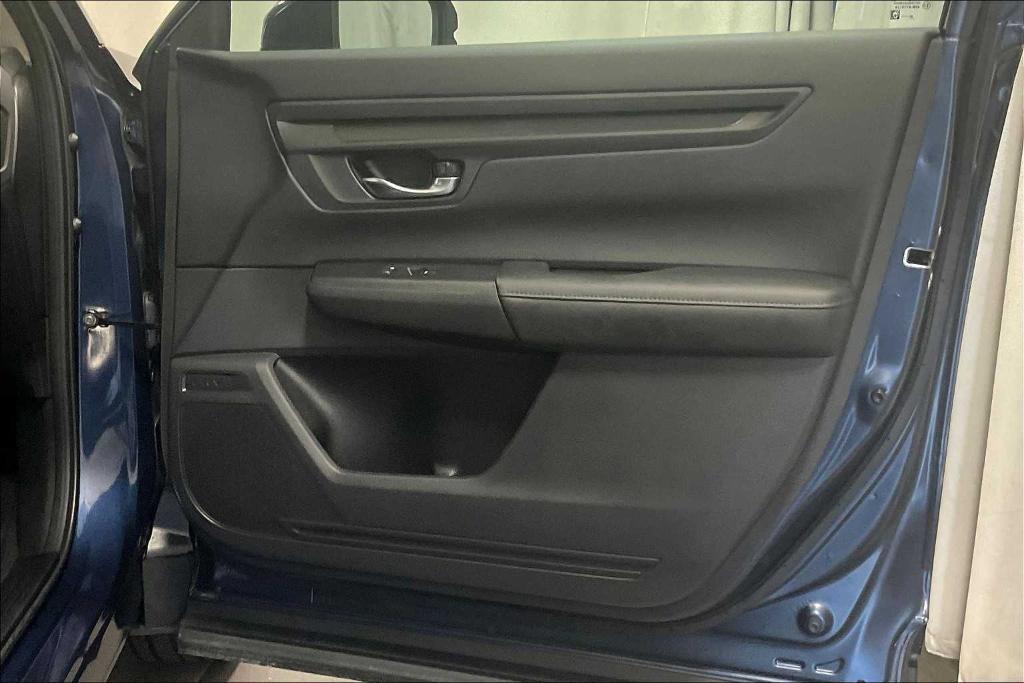 used 2025 Honda CR-V car, priced at $30,700