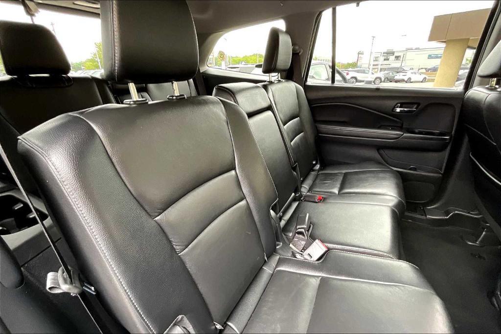 used 2022 Honda Pilot car, priced at $32,950