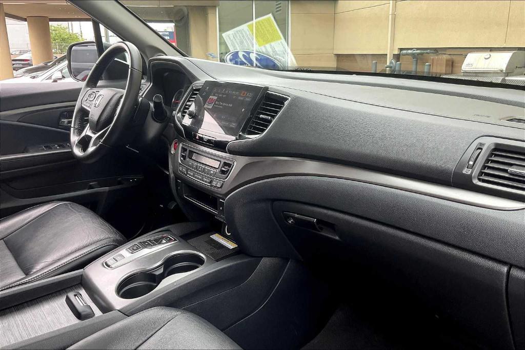 used 2022 Honda Pilot car, priced at $32,950