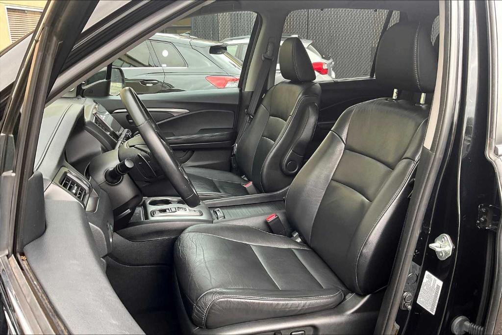 used 2022 Honda Pilot car, priced at $32,950