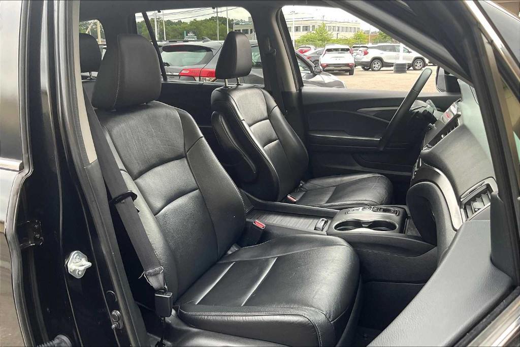 used 2022 Honda Pilot car, priced at $32,950