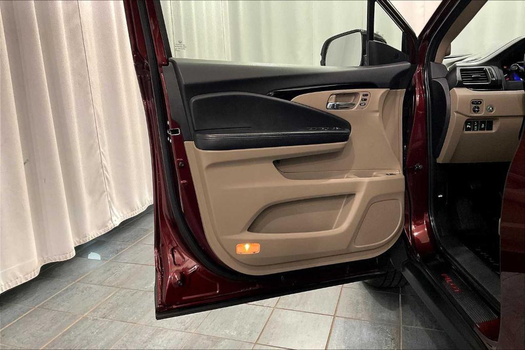 used 2021 Honda Pilot car, priced at $29,950