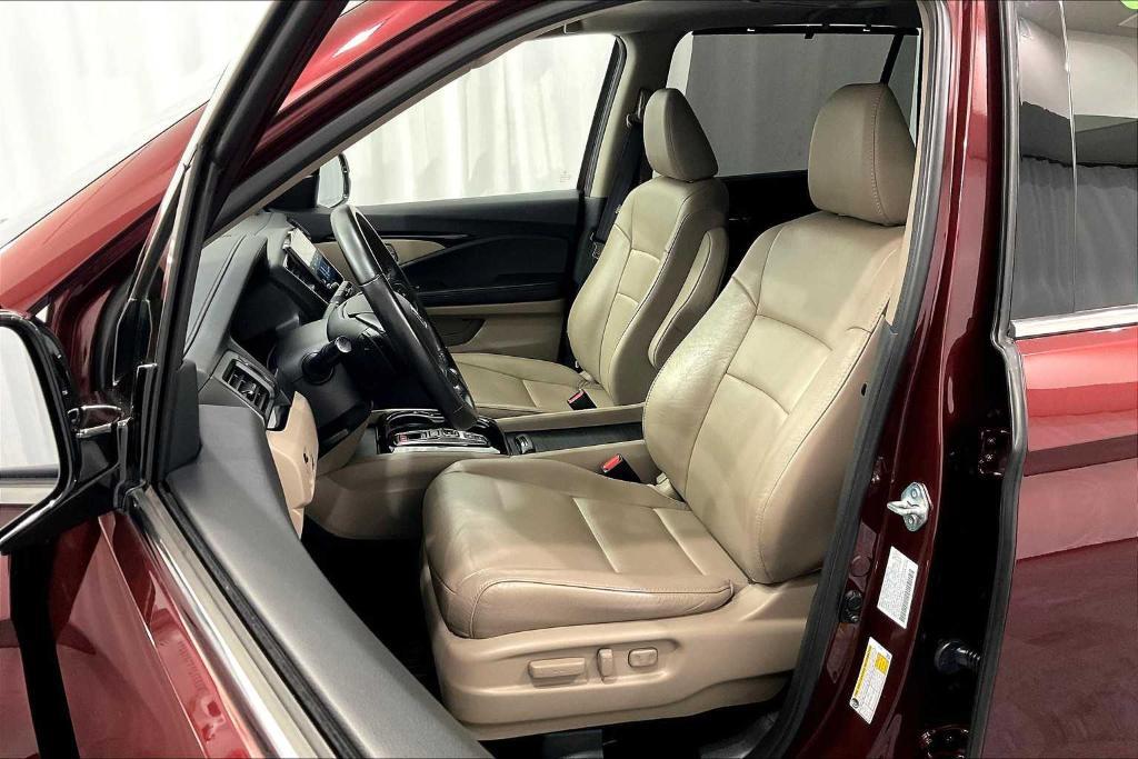 used 2021 Honda Pilot car, priced at $29,950