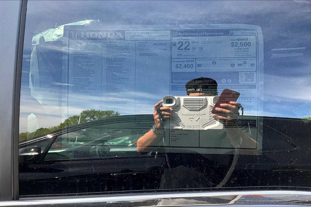 new 2025 Honda Odyssey car, priced at $43,670